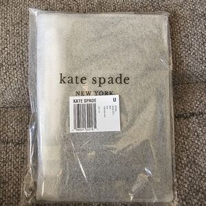 NWT- Kate Spade Lucy Medium L-Zip Wristlet in Black KD546